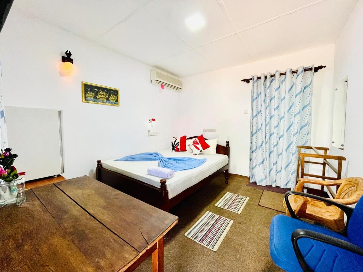 Nethusali Guest House ヒッカドゥワ エクステリア 写真